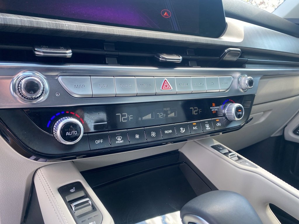 Used 2025 Kia Telluride SX image 16