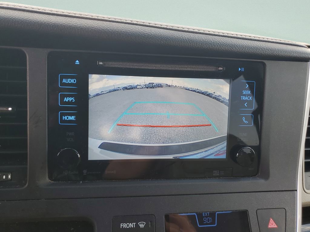 Used 2017 Toyota Sienna XLE w/ XLE Navigation Package FWD image 18