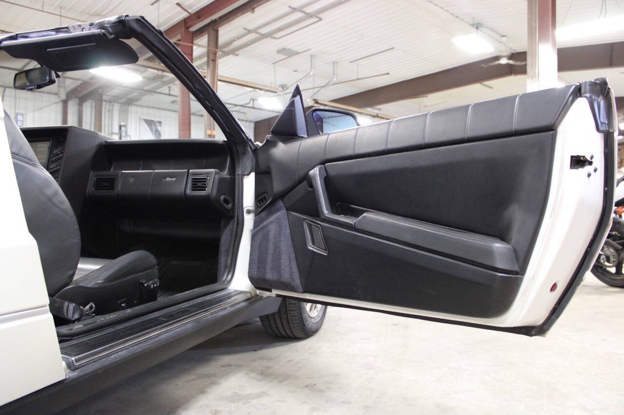 Used 1993 Cadillac Allante FWD image 35