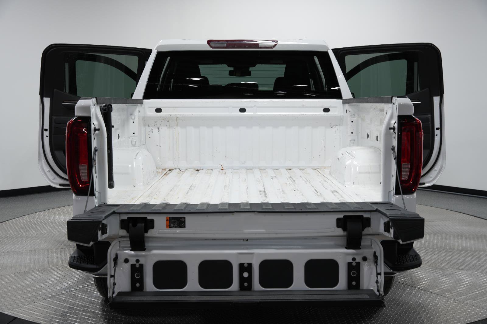 Used 2025 GMC Sierra 1500 SLT image 13