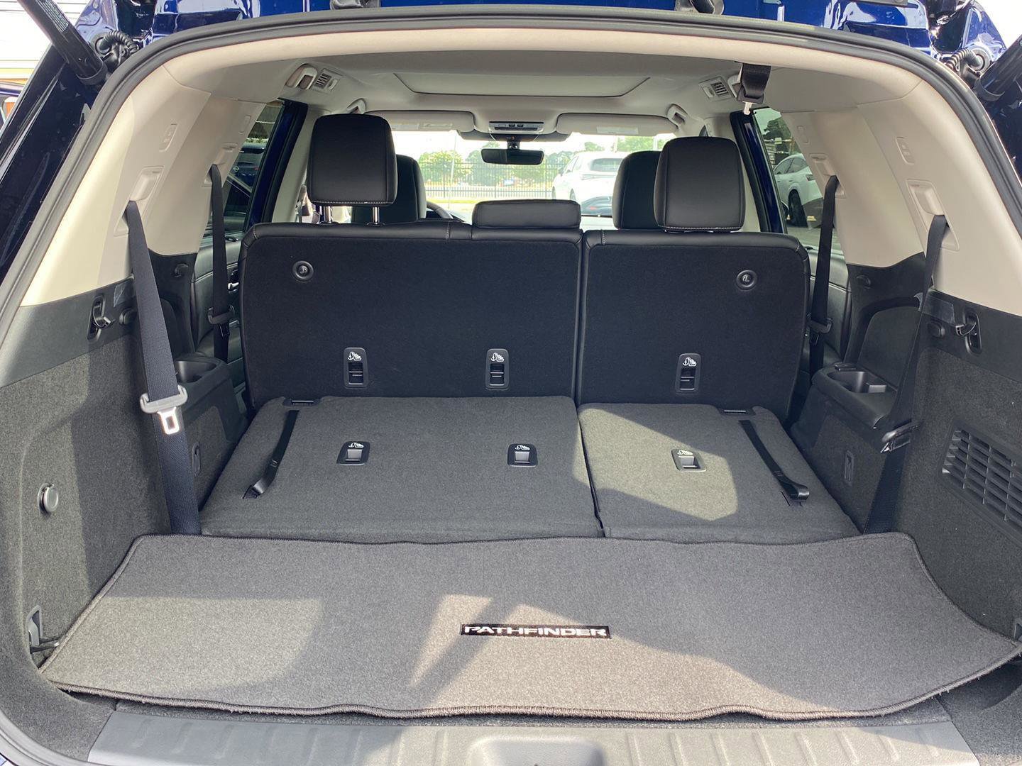New 2026 Nissan Pathfinder SL w/ SL Premium Package (P04) FWD image 45