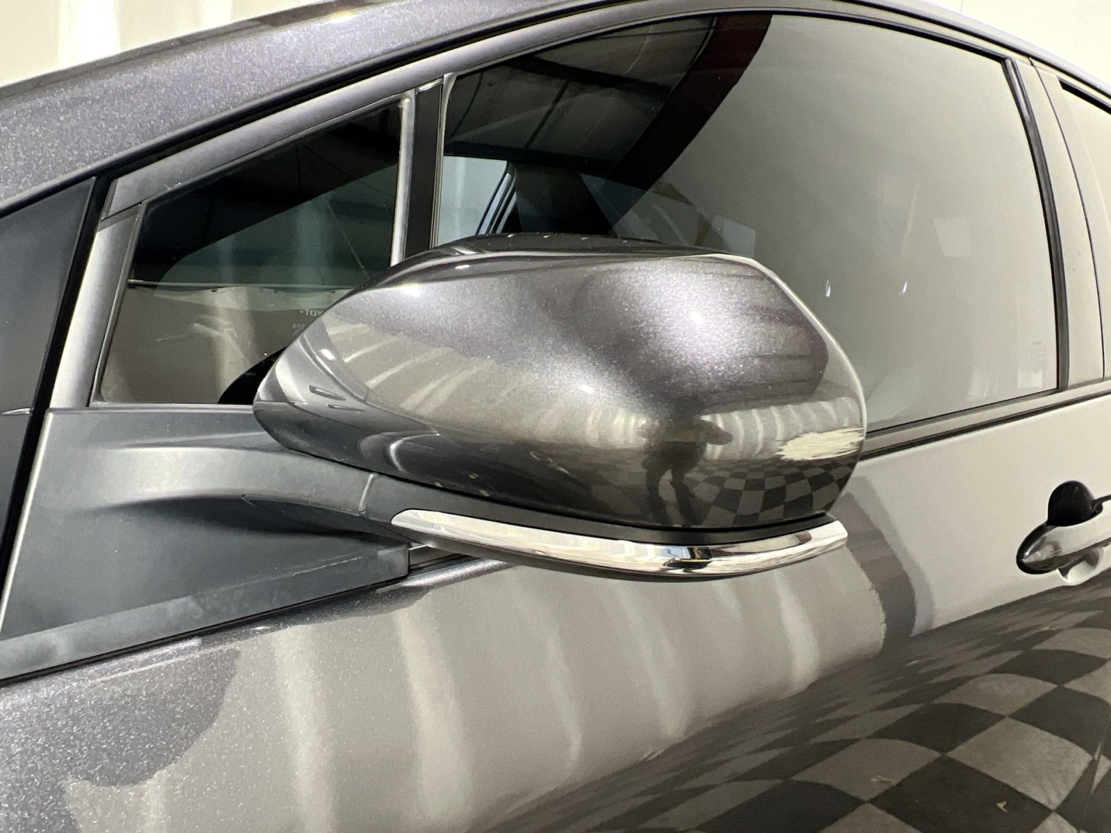 Used 2022 Toyota Prius Prime XLE image 14