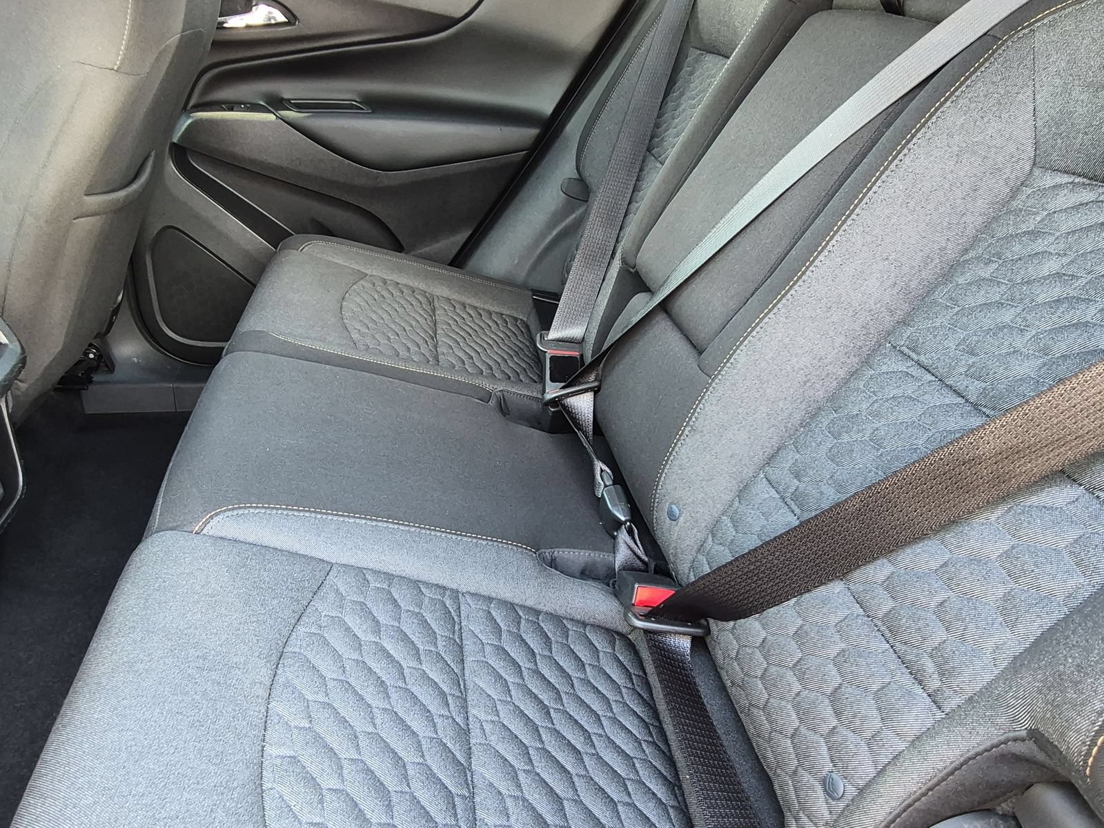Used 2018 Chevrolet Equinox LT FWD image 20