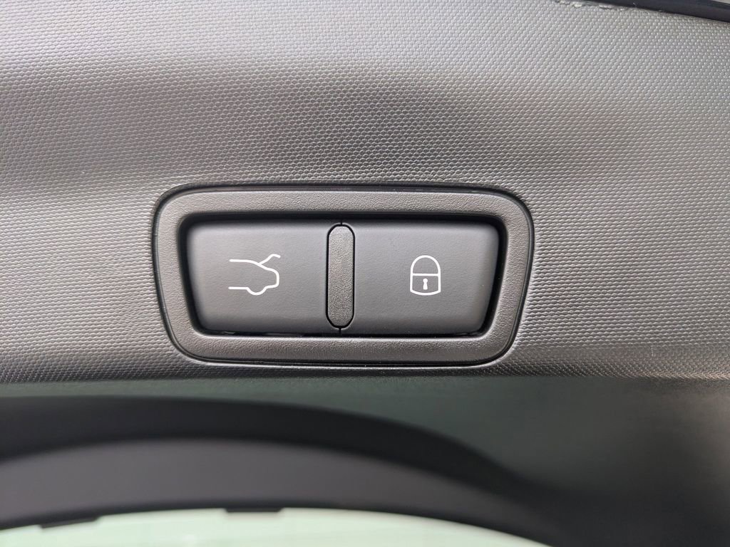 Used 2025 Alfa Romeo Stelvio Sprint w/ Convenience Package AWD/4WD image 15