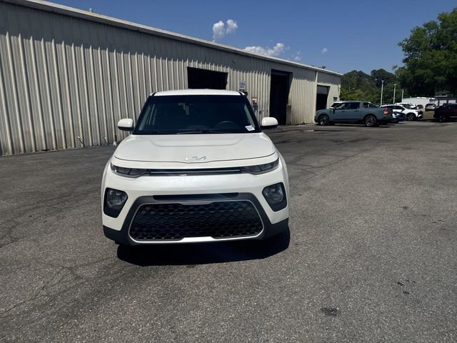 Used 2022 Kia Soul LX w/ Technology Package FWD image 2
