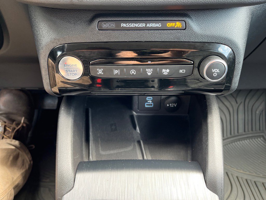 Used 2023 Ford Escape Platinum image 20