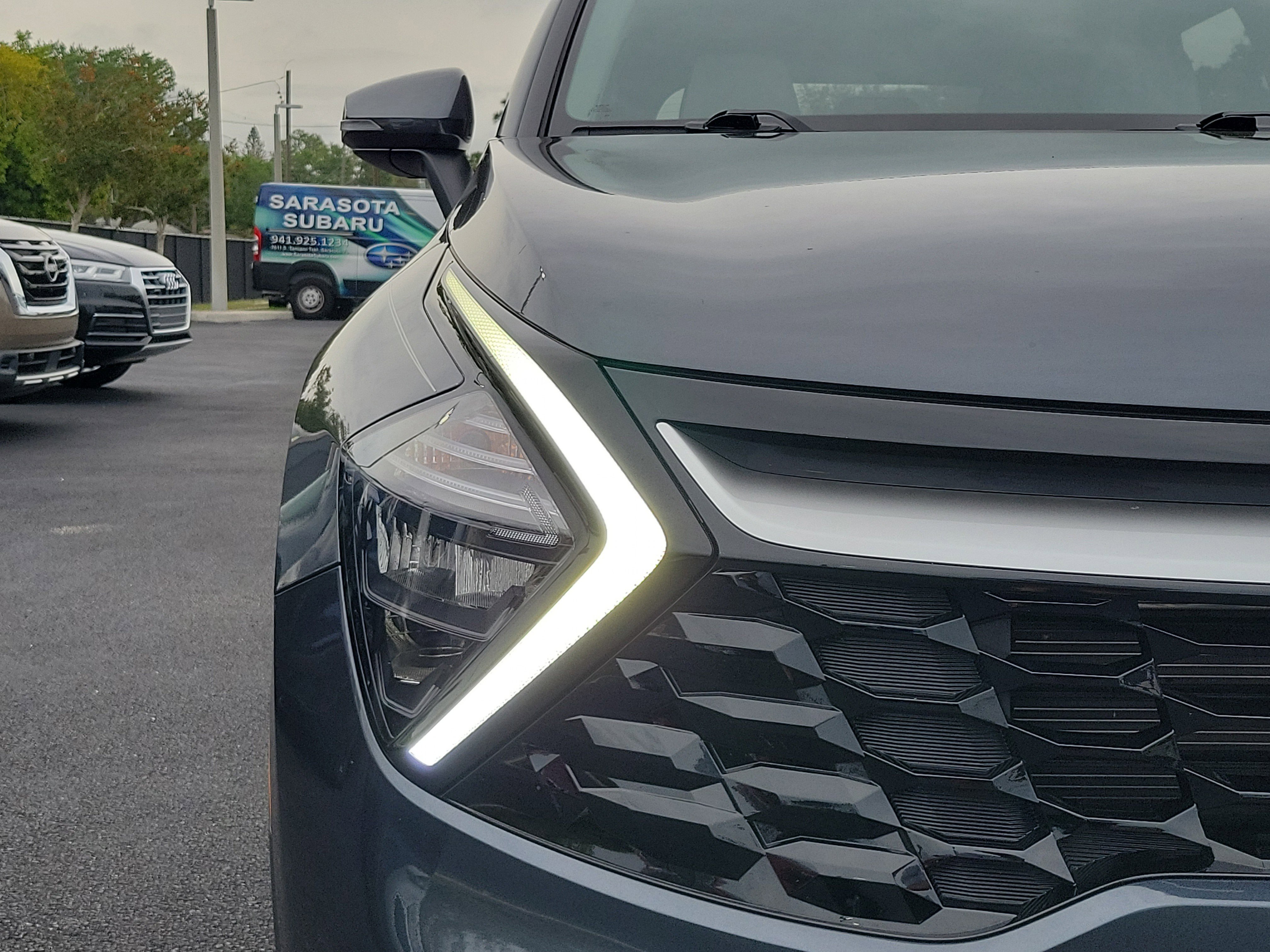 Used 2023 Kia Sportage EX image 7