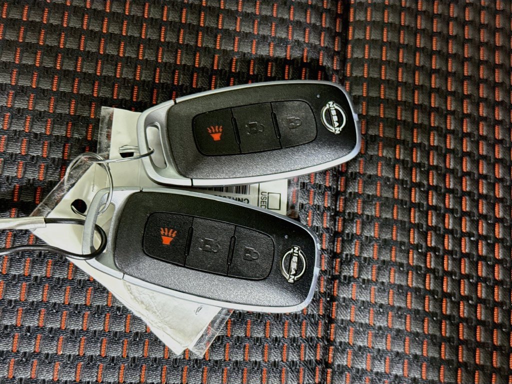 Certified 2025 Nissan Kicks SR AWD/4WD image 31