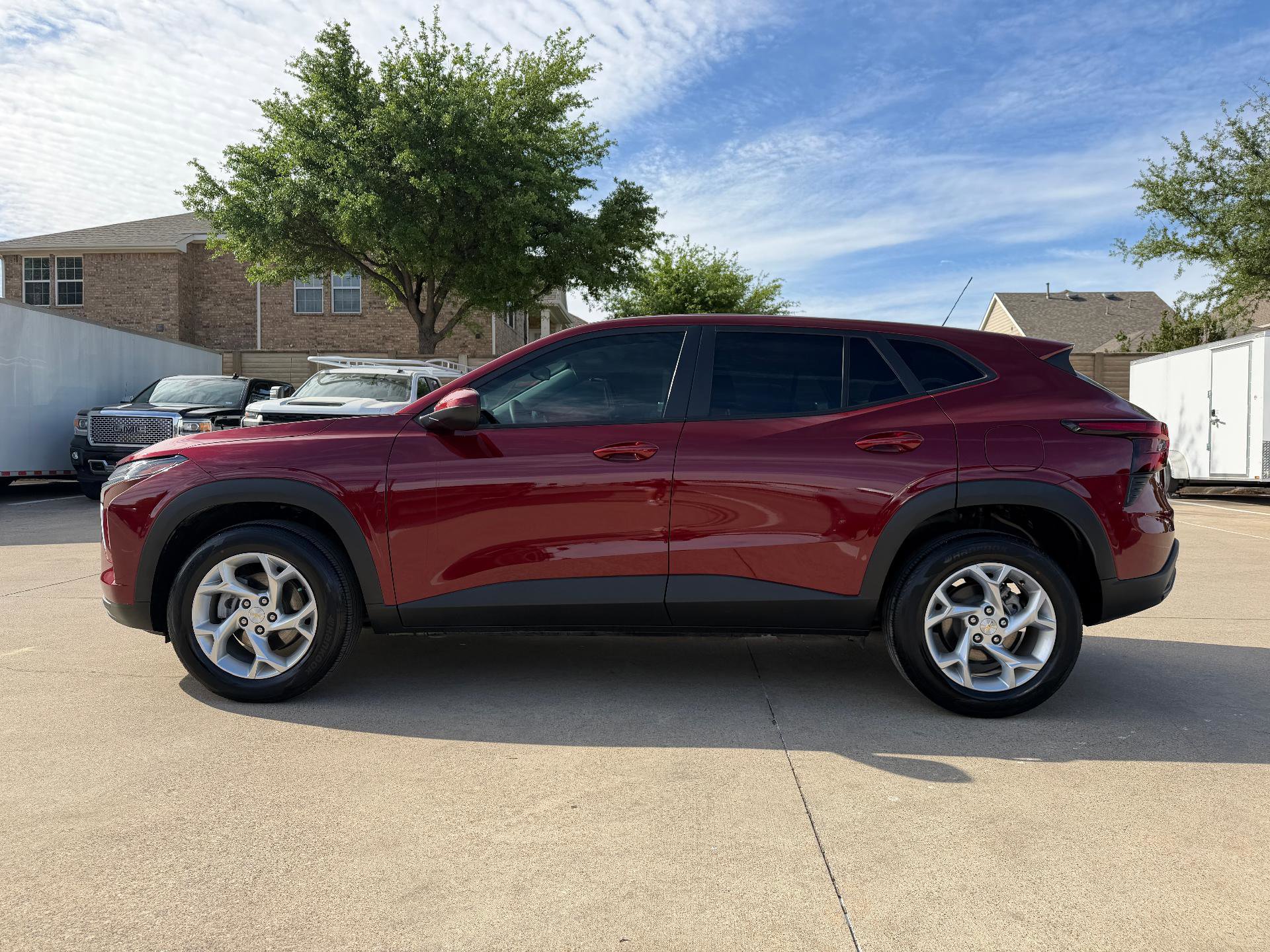Used 2024 Chevrolet Trax LS w/ LS Convenience Package FWD image 3