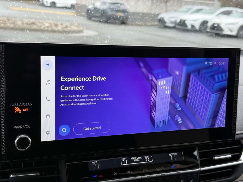 Used 2026 Toyota Sienna Platinum image 11