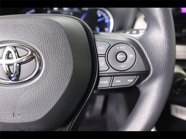 Used 2025 Toyota RAV4 XLE w/ Convenience Package image 27