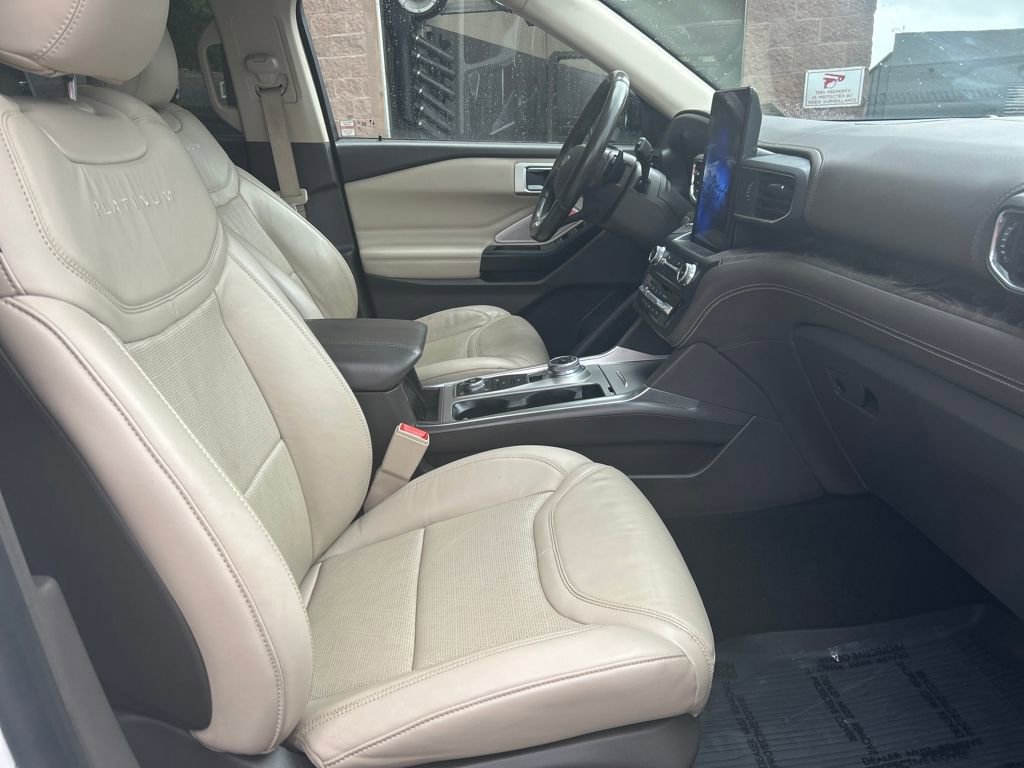 Used 2020 Ford Explorer Platinum w/ Premium Technology Package image 29