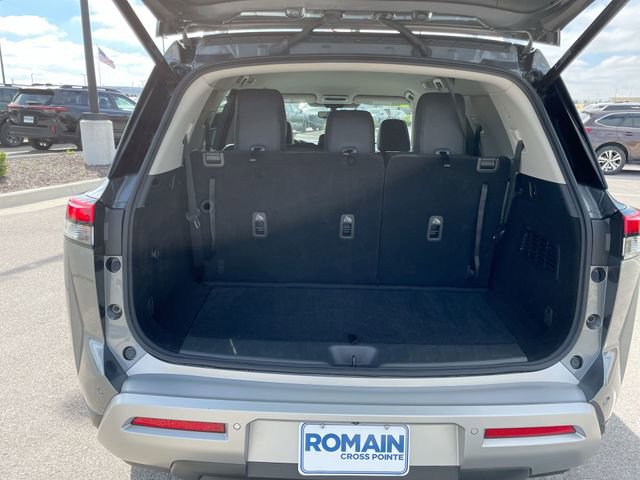 Used 2025 Nissan Pathfinder SL AWD/4WD image 20
