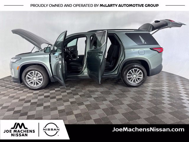 Used 2023 Chevrolet Traverse LT AWD/4WD image 14