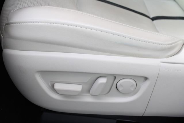 Used 2024 MAZDA CX-90 3.3 Turbo S w/ Premium Plus image 15