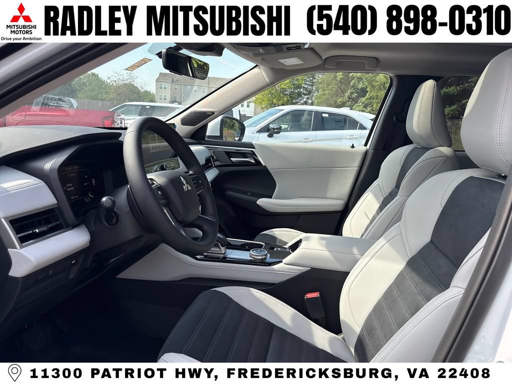 New 2026 Mitsubishi Outlander SE FWD image 3