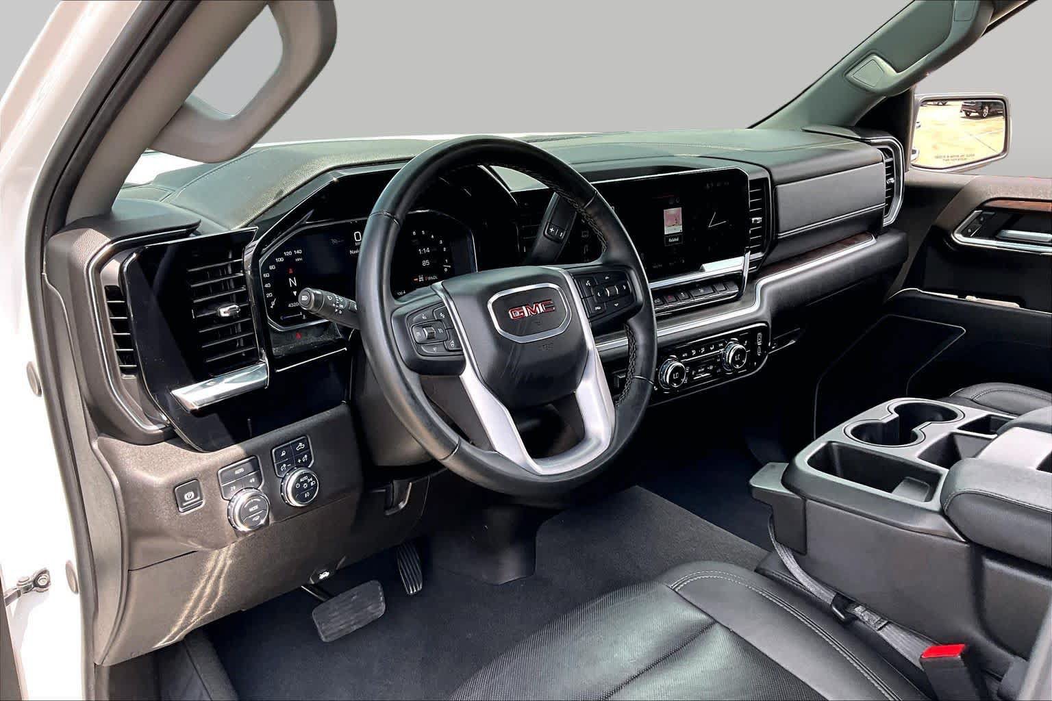 Used 2025 GMC Sierra 1500 SLT AWD/4WD image 18