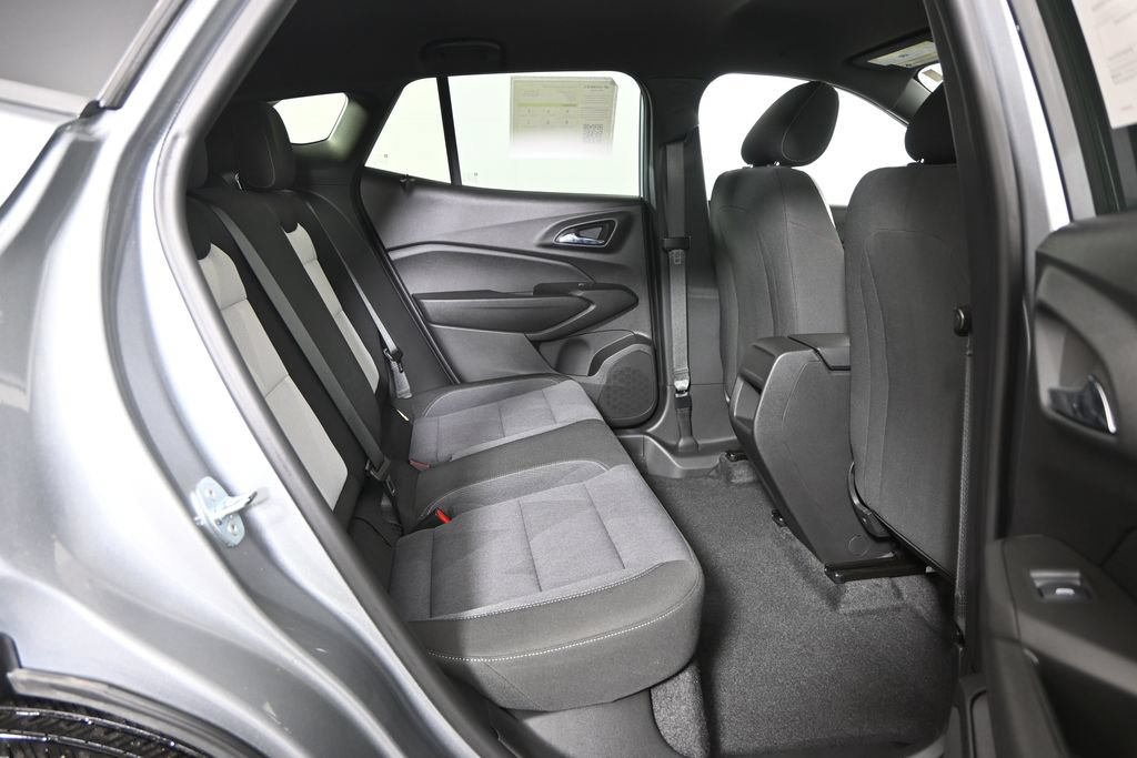 Used 2024 Chevrolet Trax RS w/ Driver Confidence Package FWD image 15