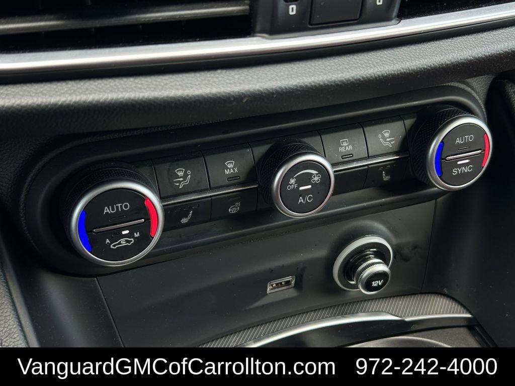 Used 2024 Alfa Romeo Stelvio Veloce image 22