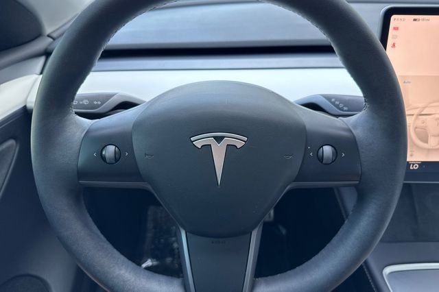 Used 2022 Tesla Model Y Performance AWD/4WD image 26