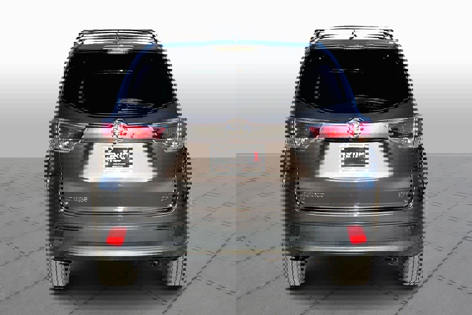 Used 2016 Toyota Highlander XLE image 5