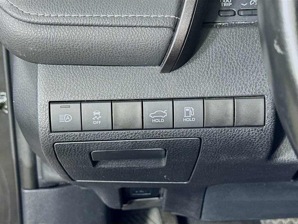 Used 2023 Toyota Camry XSE FWD image 21