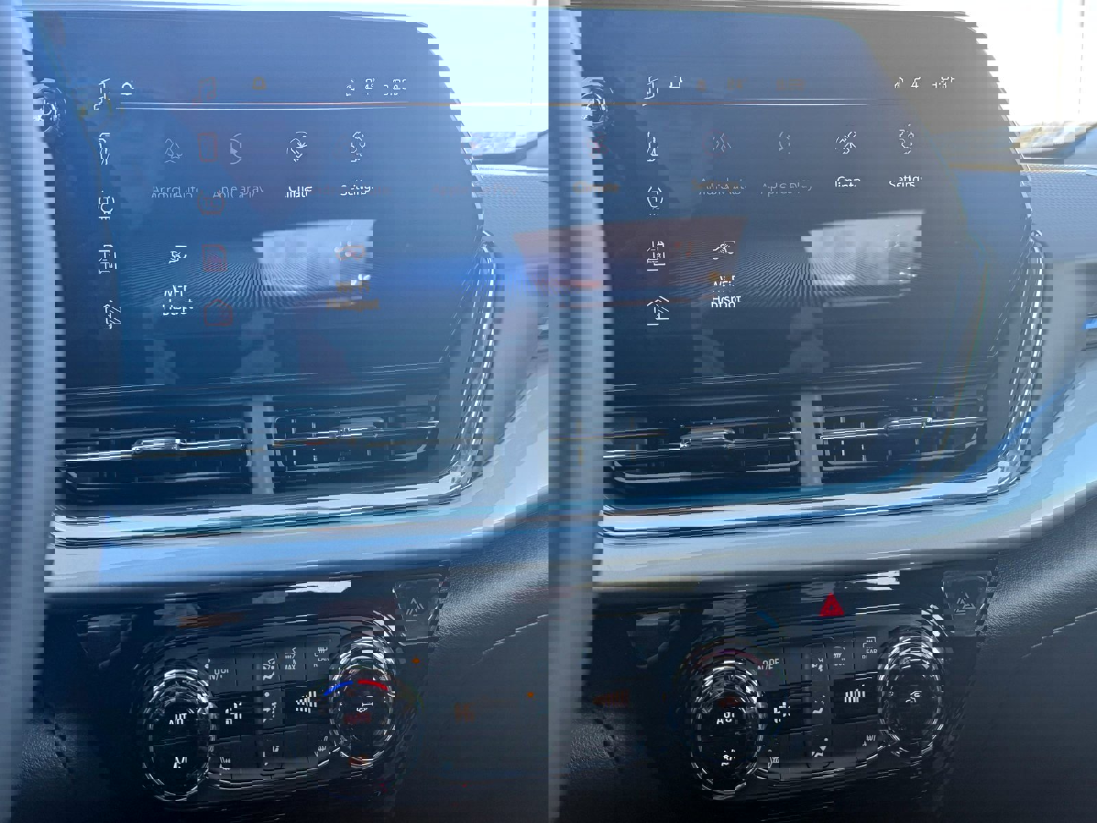 New 2026 Chevrolet Trax LT w/ Driver Confidence Package image 25