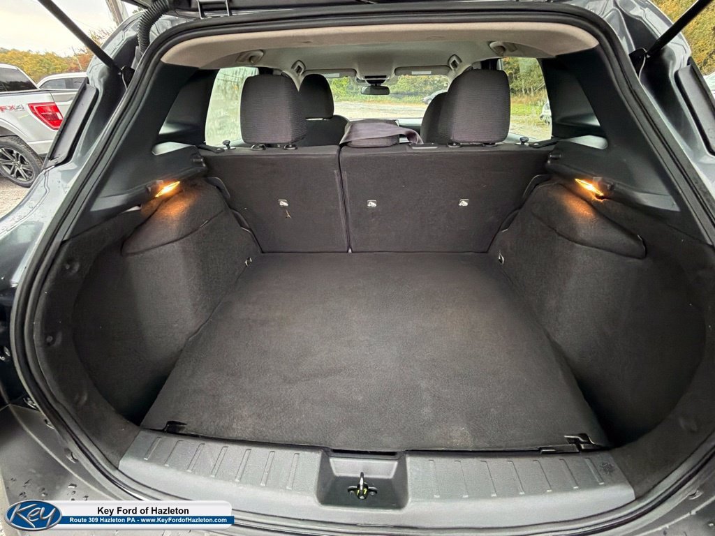Used 2025 Nissan Kicks S AWD/4WD image 9