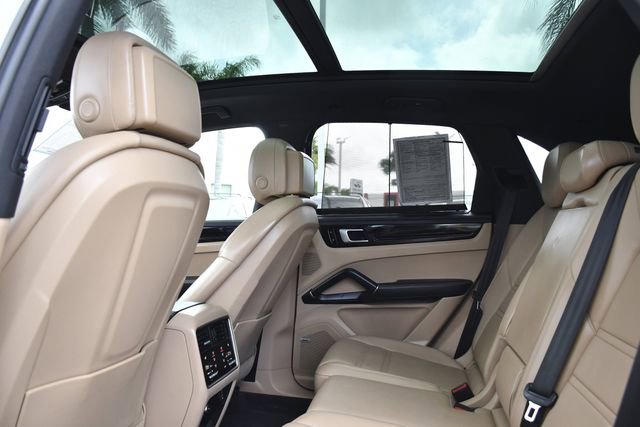 Used 2019 Porsche Cayenne S w/ Premium Plus Package AWD/4WD image 24