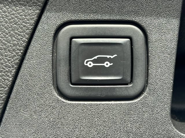 Used 2020 Buick Envision Essence AWD/4WD image 35