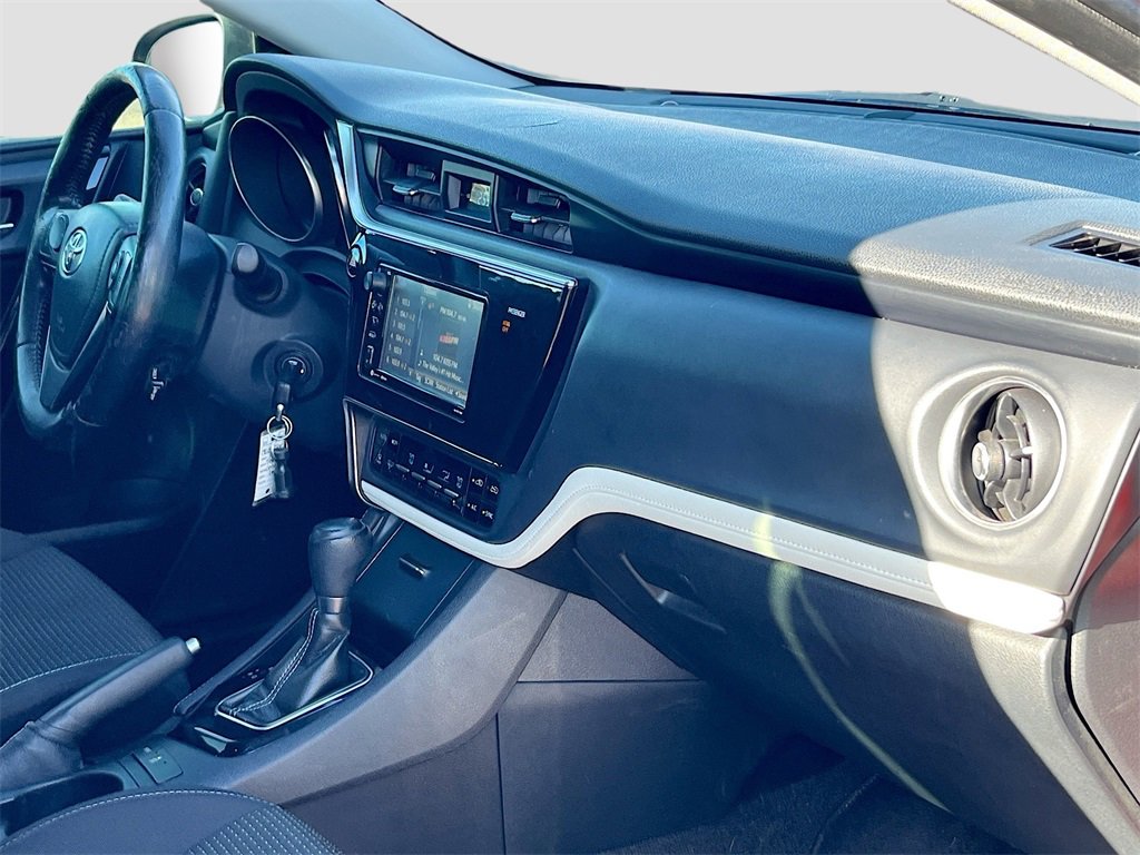 Used 2017 Toyota Corolla iM image 26