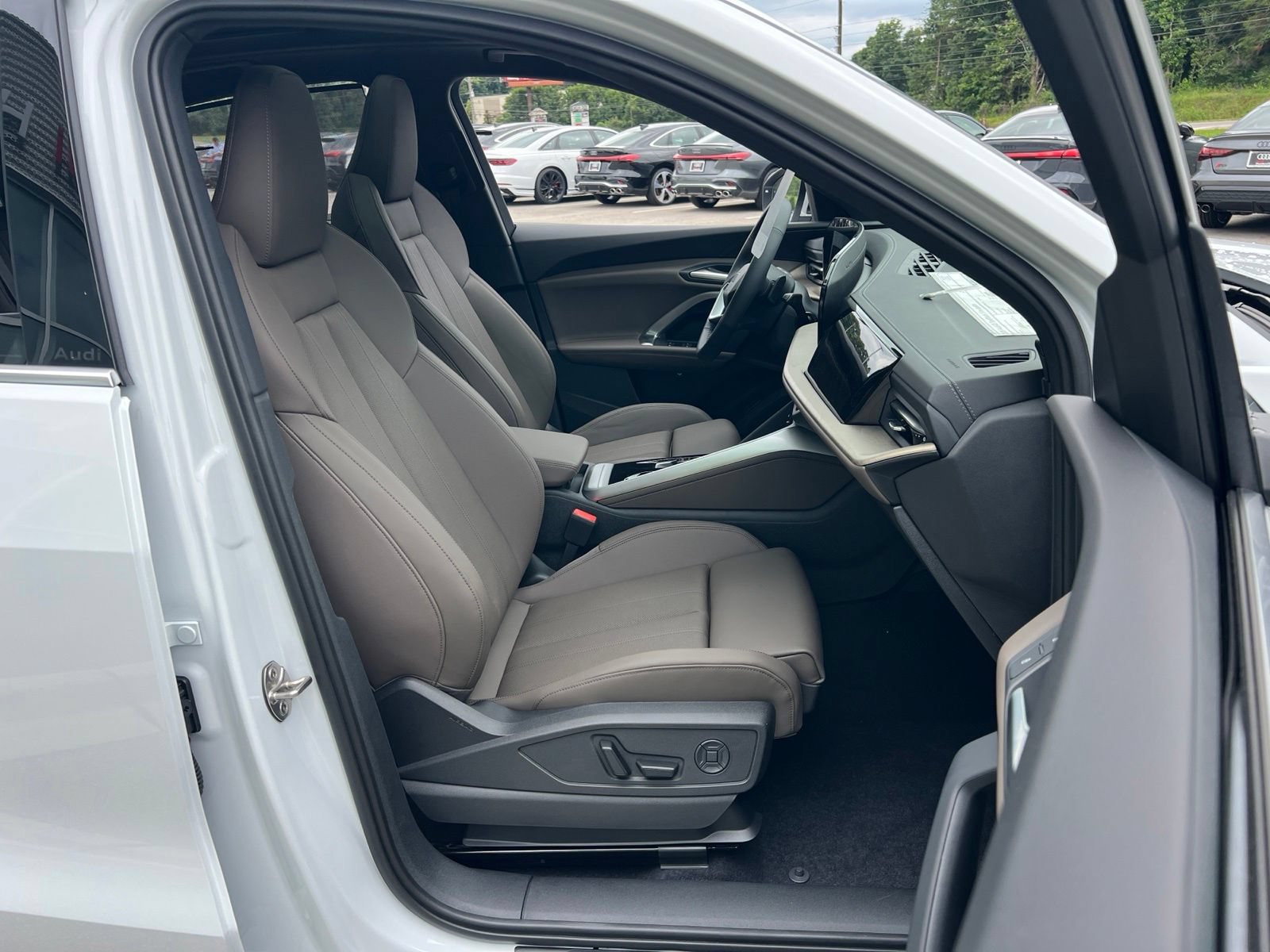 New 2026 Audi Q5 Premium Plus AWD/4WD image 33