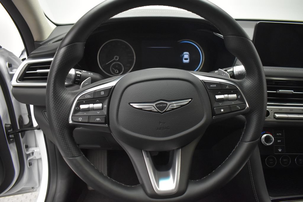 Used 2025 Genesis G70 2.5T AWD/4WD image 18