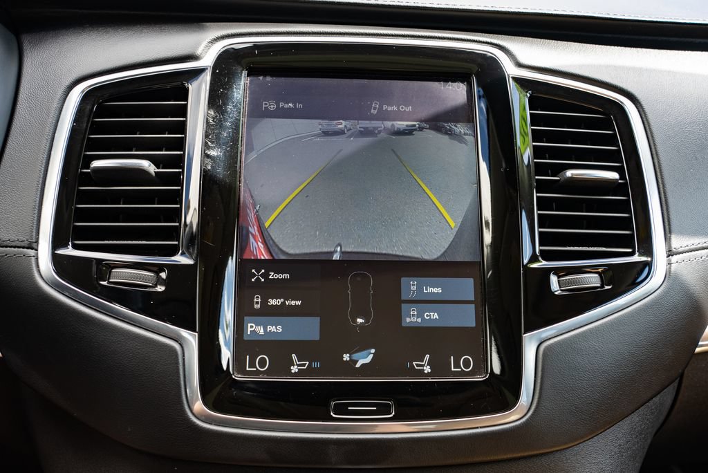 Used 2016 Volvo XC90 T6 Inscription w/ Vision Package AWD/4WD image 18