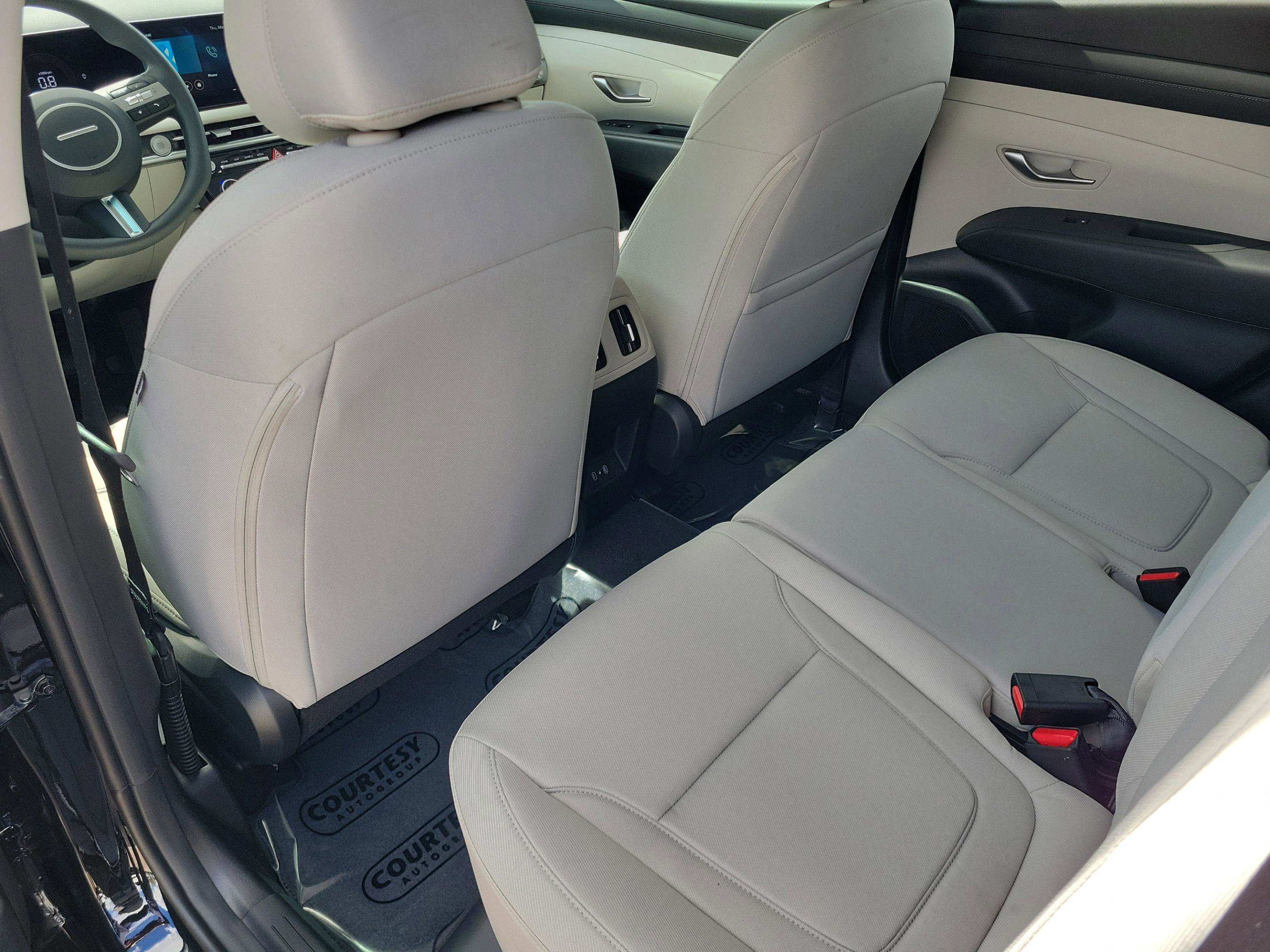 New 2026 Hyundai Tucson SEL image 13