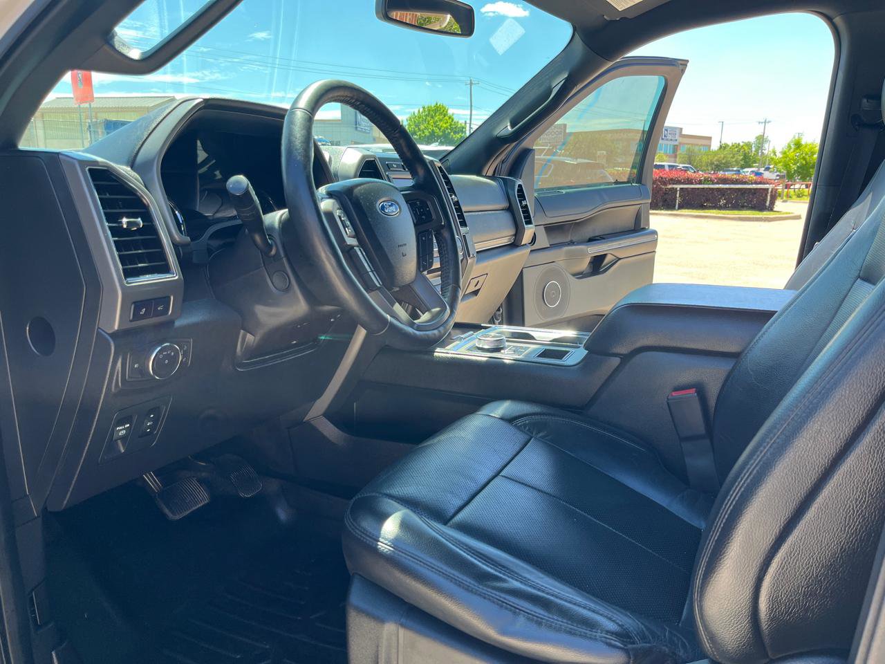 Used 2018 Ford Expedition Max XLT w/ Equipment Group 202A image 7