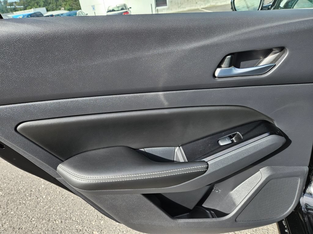 Used 2022 Nissan Altima 2.5 Platinum AWD/4WD image 15