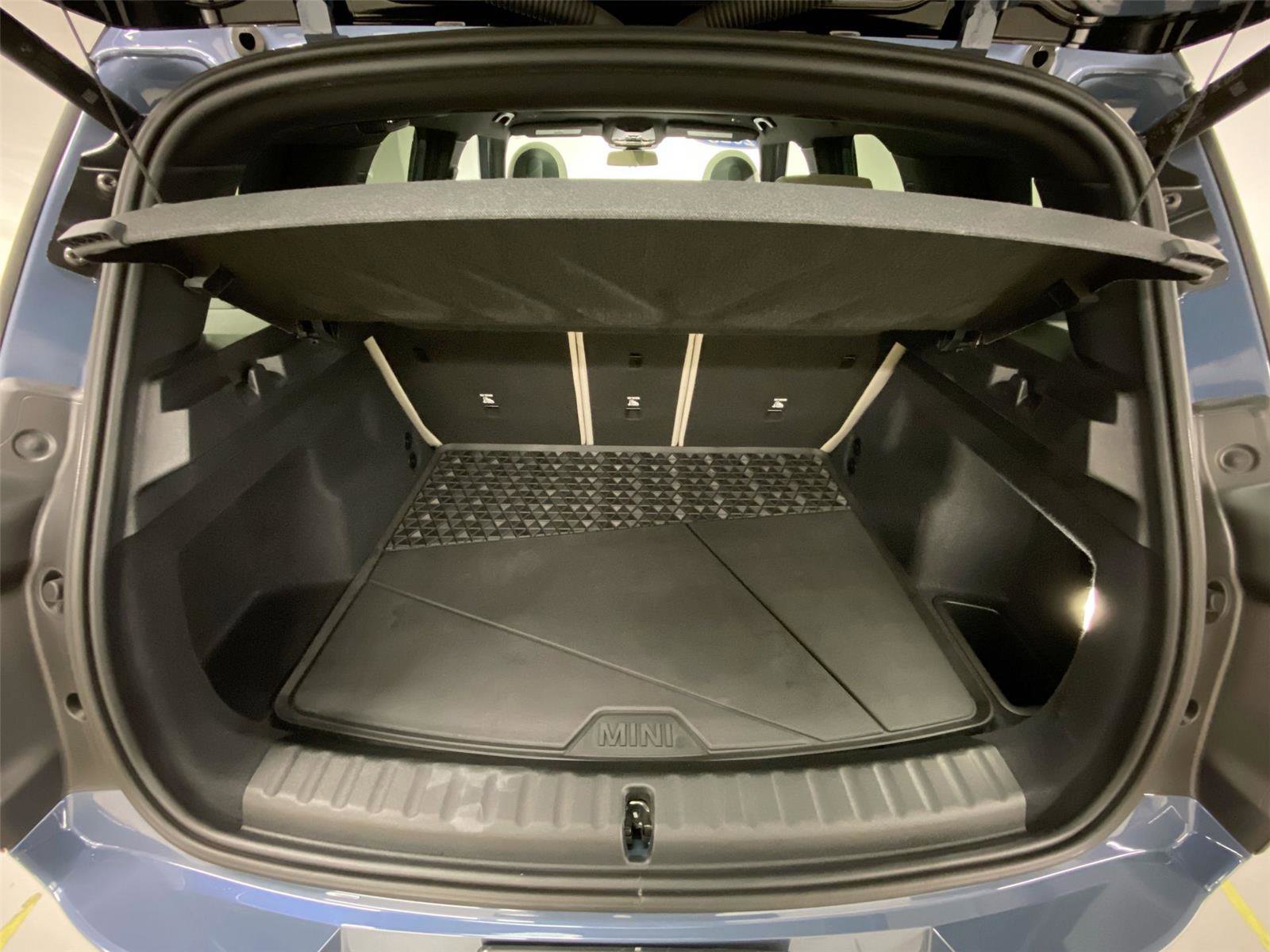 Certified 2025 MINI Cooper Countryman S w/ Comfort Package Max image 25