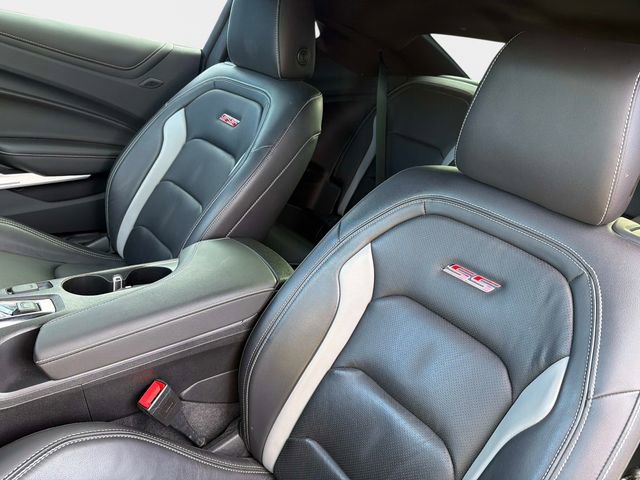 Used 2021 Chevrolet Camaro SS image 15