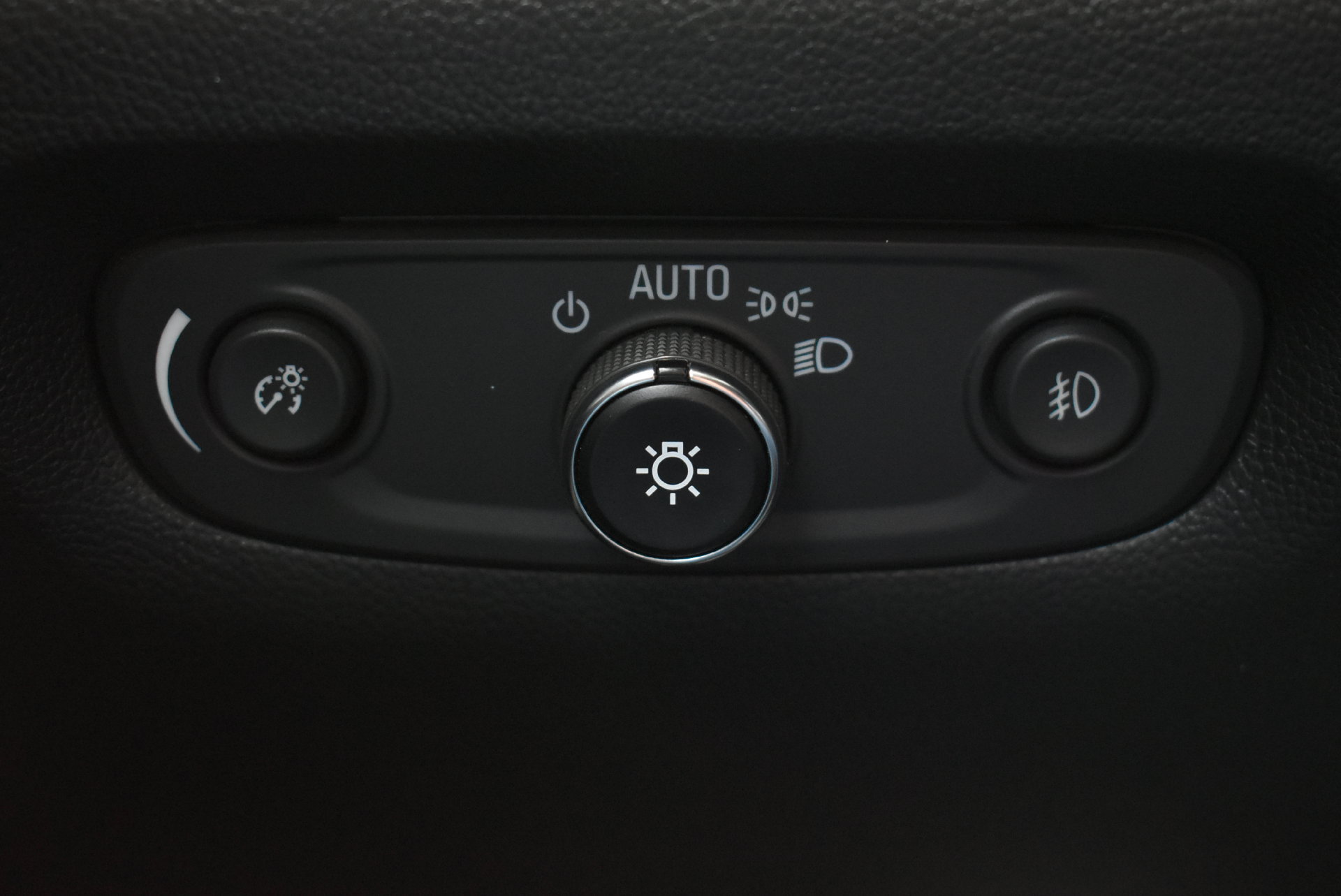 Used 2021 Chevrolet Traverse LT FWD image 20