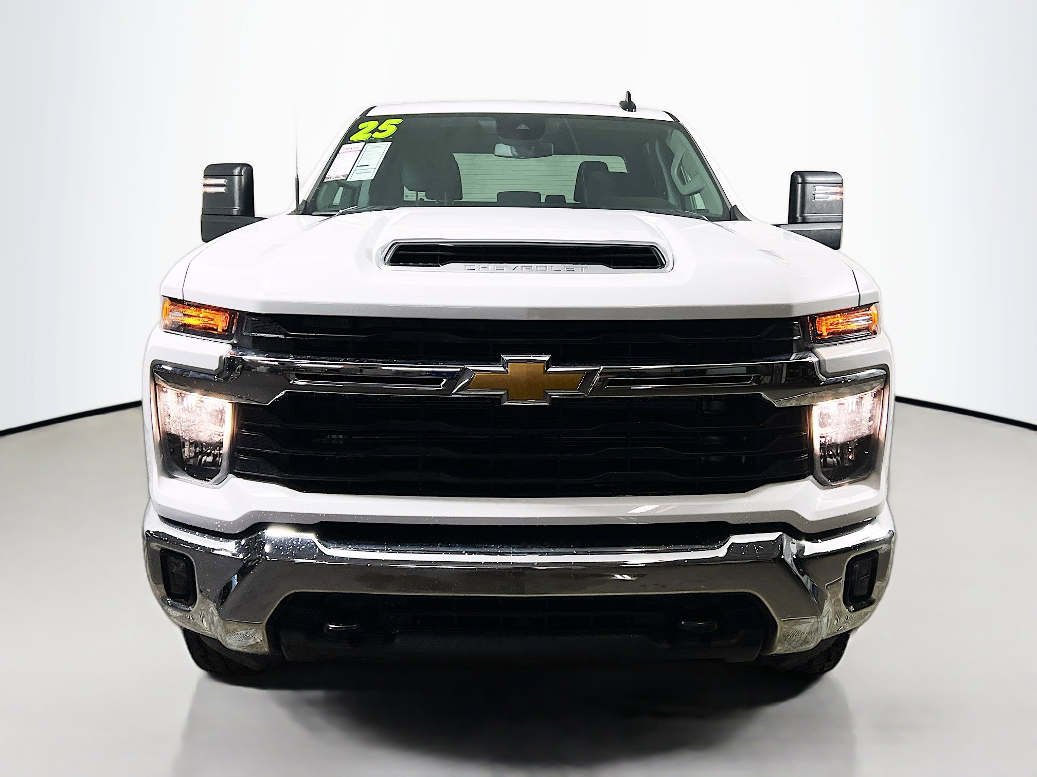 Used 2025 Chevrolet Silverado 2500 LT w/ Convenience Package image 10