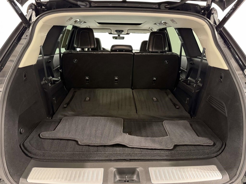 Used 2023 INFINITI QX60 Luxe w/ Cargo Package image 12