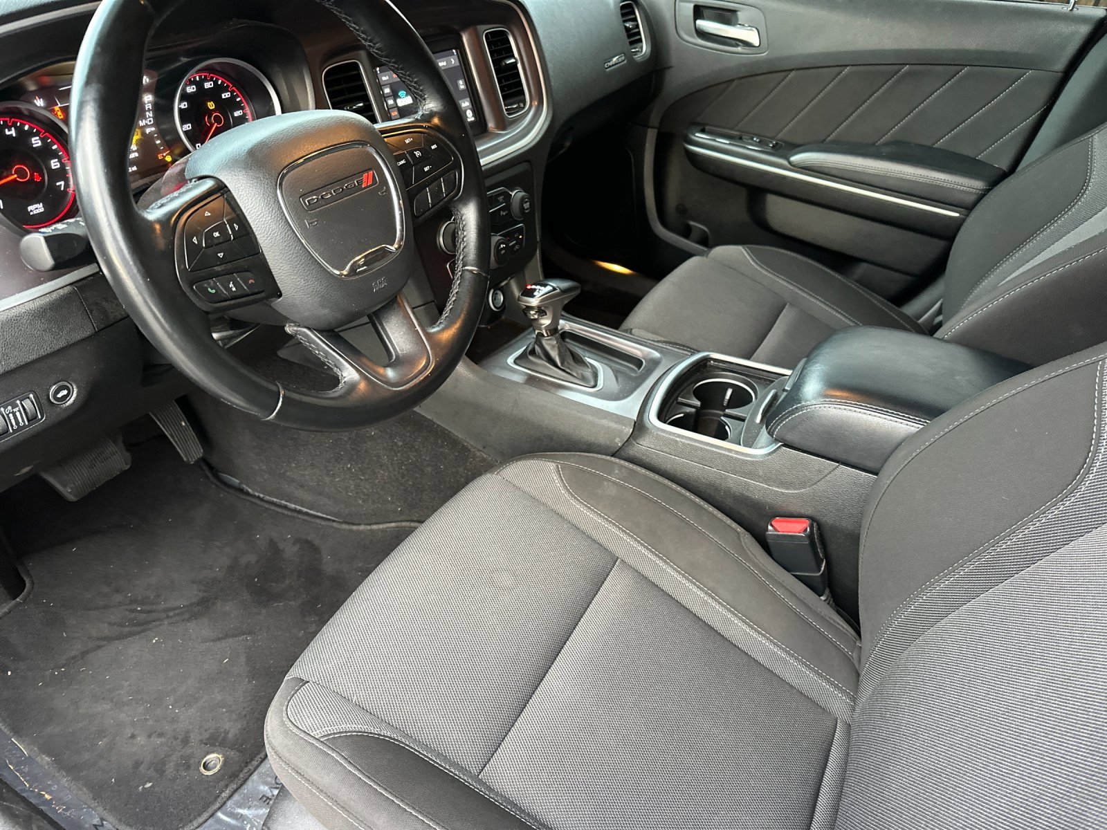 Used 2022 Dodge Charger SXT image 10