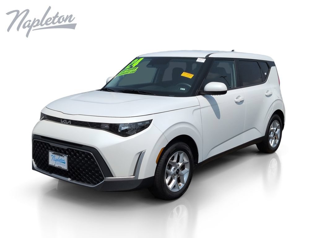 Used 2024 Kia Soul LX w/ Option Group 015