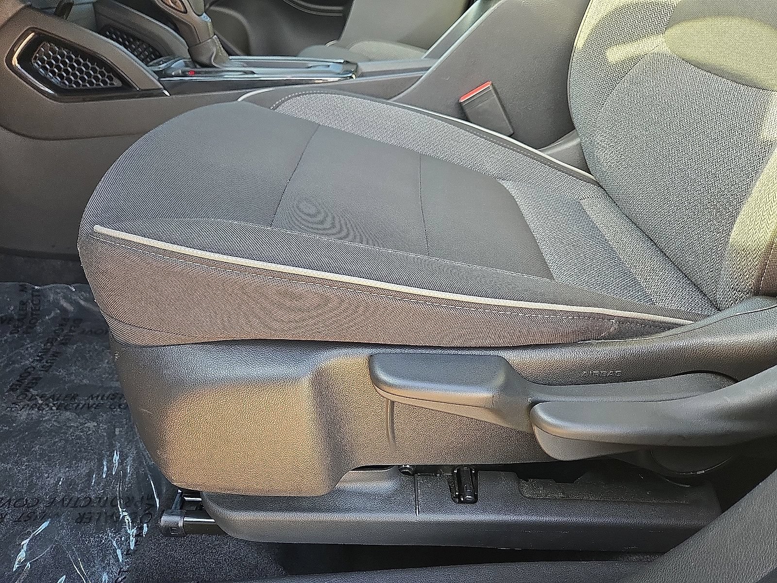 Used 2025 Chevrolet TrailBlazer LT AWD/4WD image 23