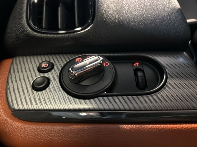 Used 2023 MINI Cooper Countryman SE w/ Storage Package image 16