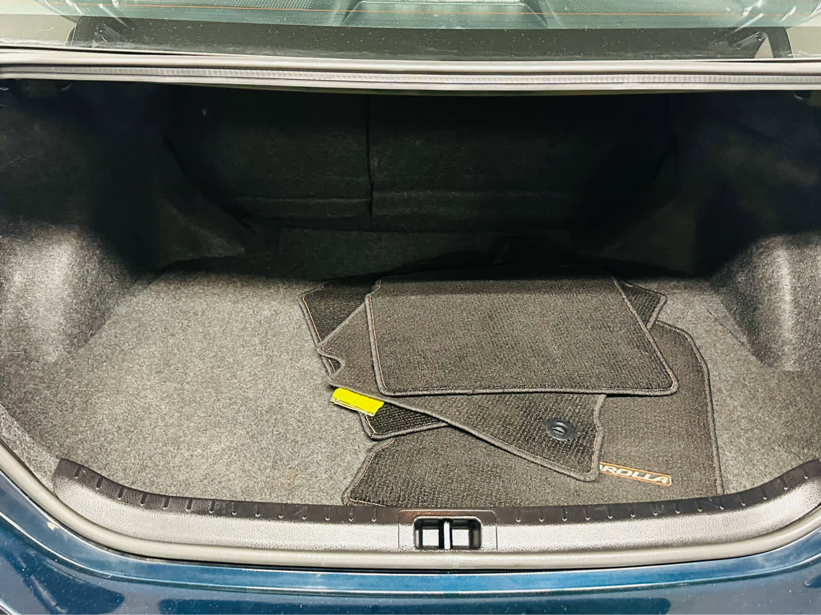 Used 2018 Toyota Corolla SE FWD image 27