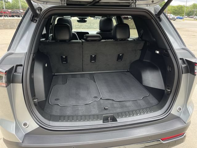 Used 2025 Chevrolet Equinox RS w/ Safety and Technology Package AWD/4WD image 23