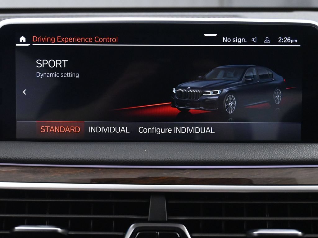 Used 2020 BMW 750i xDrive w/ M Sport Package AWD/4WD image 42