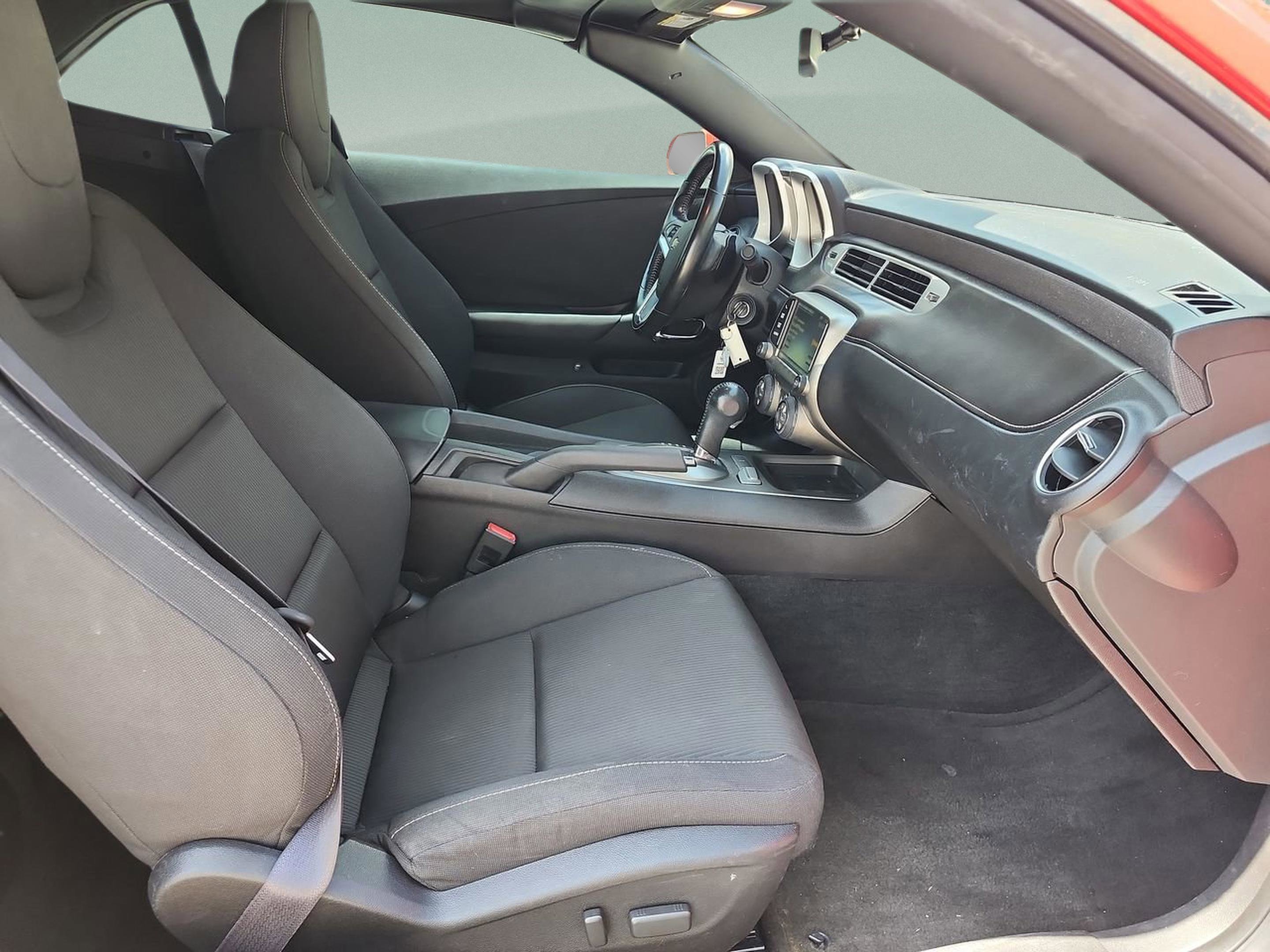 Used 2013 Chevrolet Camaro LT image 18